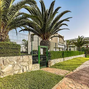 https://apartment-in-las-americas-playa-de-troya.in-canary-islands.com
